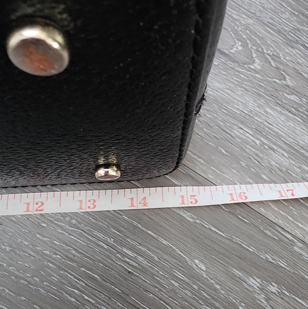 Kate Spade Black and White Satchel with Classic Design - Picture 16 of 16